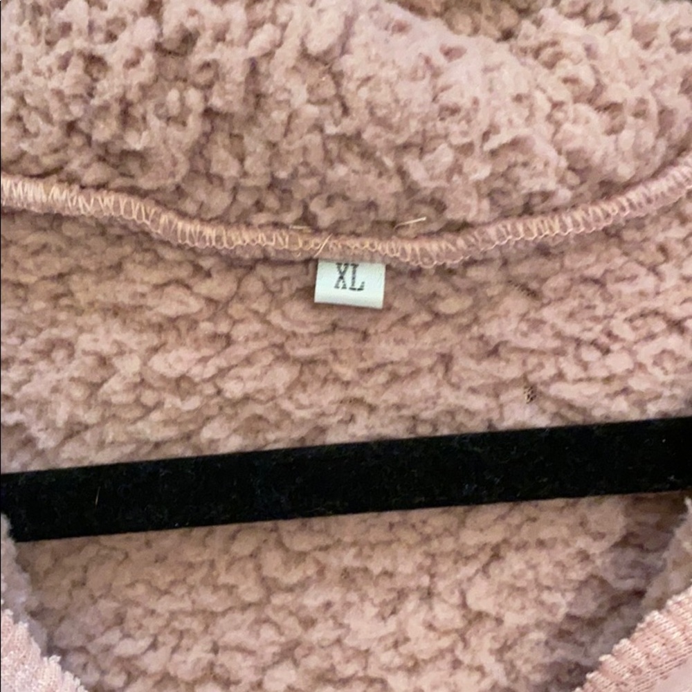 Cute pink pullover - Picture 4 of 6